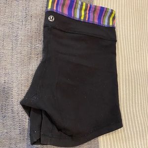 Lululemon bike shorts sz6